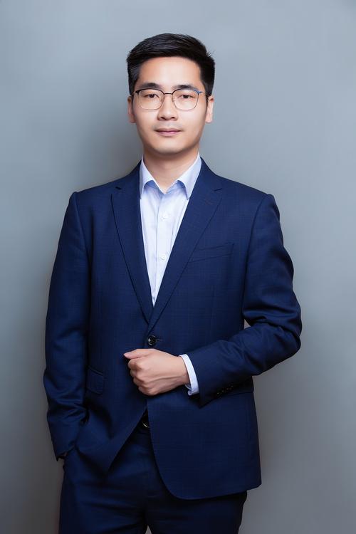 郑春制片统筹总监