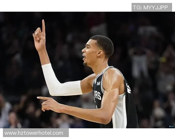 文班亚马场均20分10篮板3盖帽表现抢眼新秀奖项几乎已定 文班亚马场均20分10篮板3盖帽表现抢眼新秀奖项几乎已定