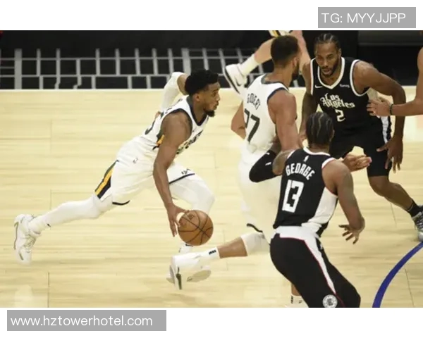 快船与爵士激战正酣精彩视频直播尽在眼前不容错过